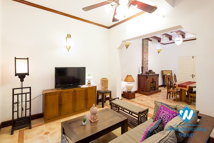 Green and airy house for rent in Hai Ba Trung district, Ha Noi